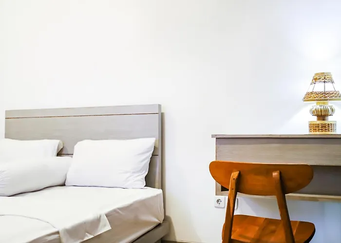 Pensión White Blue House 3 - Pvt Room, Shared Pool&kitchen
