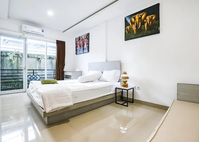 Pensión White Blue House 3 - Pvt Room, Shared Pool&kitchen