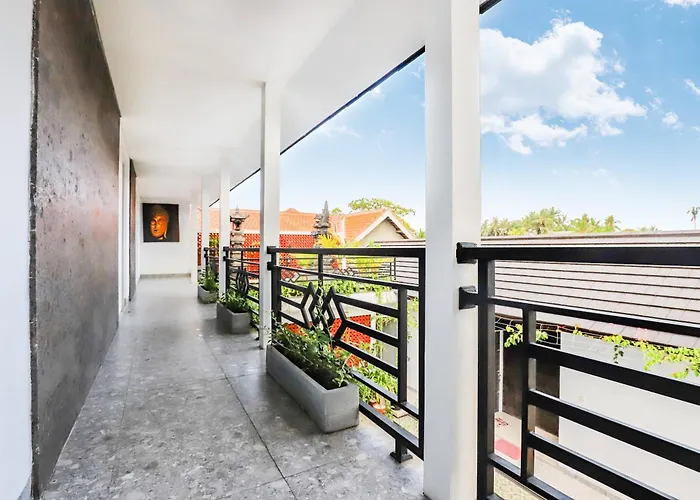 Pensión White Blue House 3 - Pvt Room, Shared Pool&kitchen
